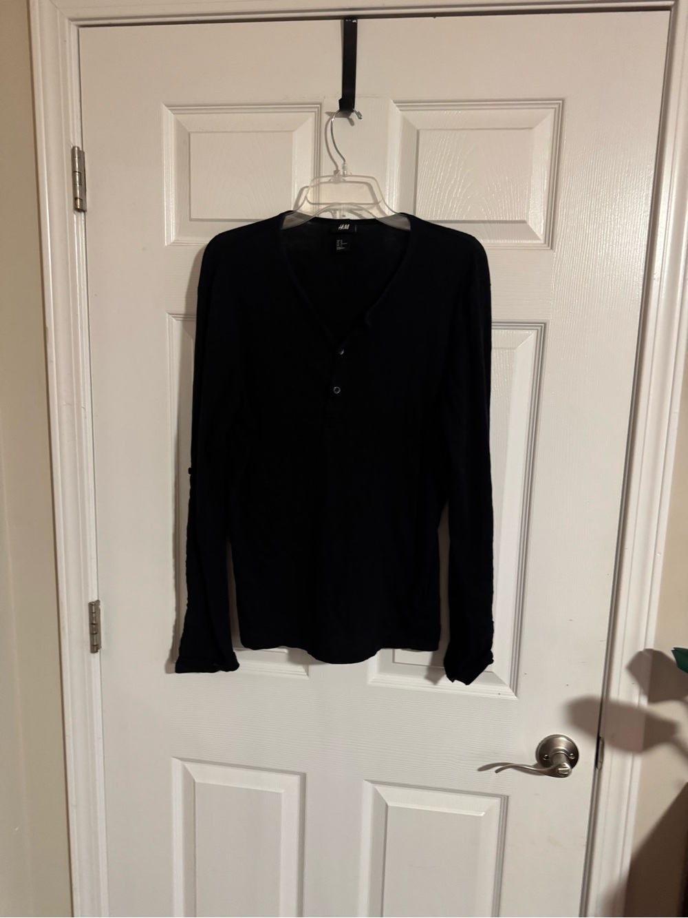 H&M Men’s Black V-Neck Long-Sleeve Sweater